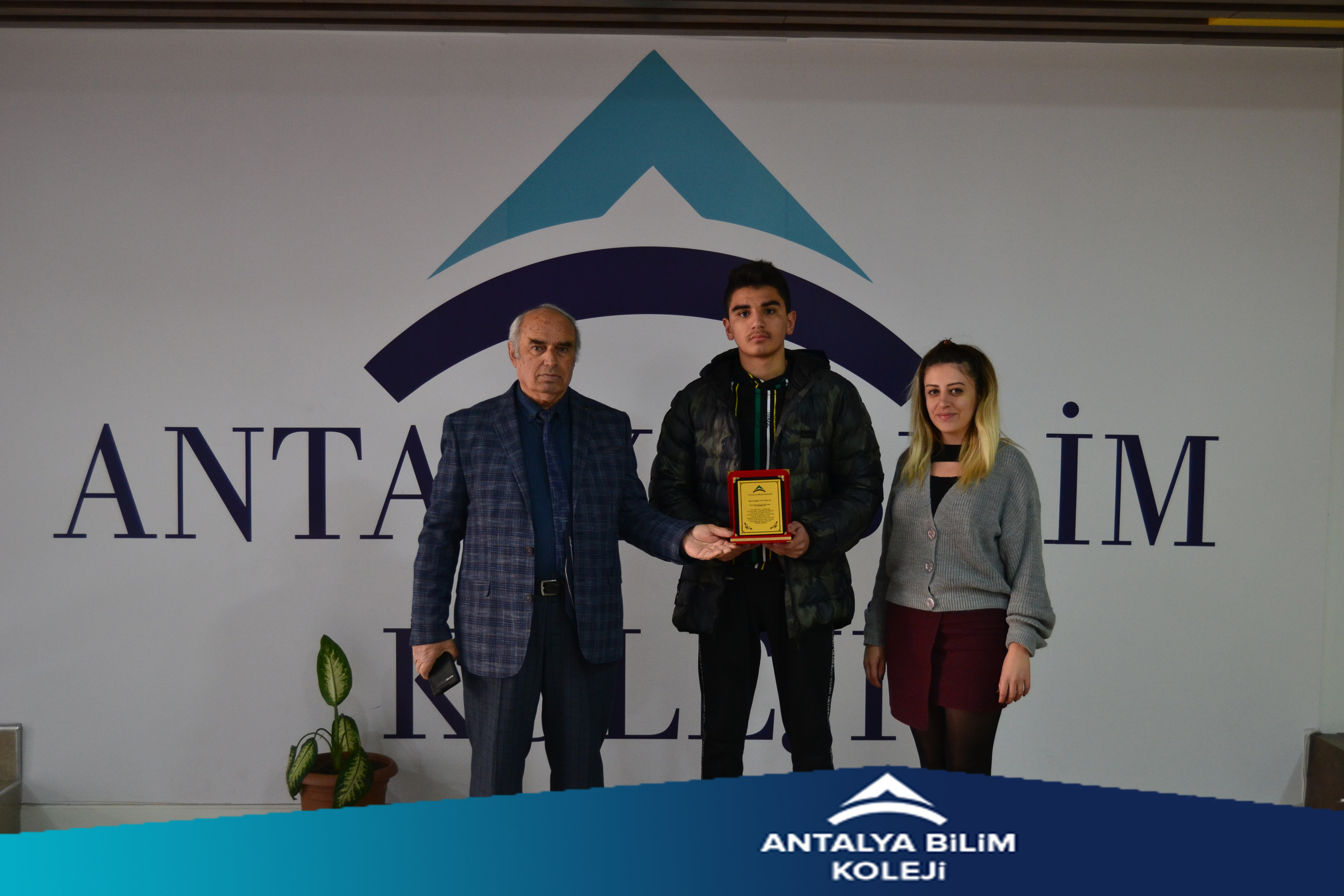 Türkiye Şampiyonu Antalya Bilim Kolejinden 
